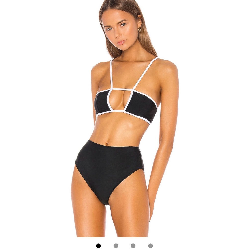 House of Harlow 1960 Black and White Bikini Top